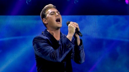 ¿Logrará Jordan convencer al jurado con su interpretación de Cristian Castro?