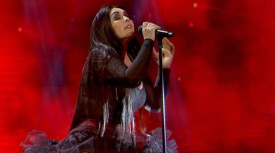 ¡Lo dio todo!: Denisse Malebrán se transformó en Amy Lee y sorprendió con una potente presentación