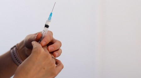 Tercera dosis de refuerzo: Revisa cuándo podrán vacunarse jóvenes hasta los 18 años