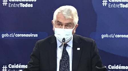 "Hemos detectado una leve alza en los casos": Ministro Paris sobre Covid