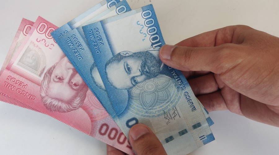 Bajan los montos: Revisa cuánto dinero recibirás a fin de mes por el IFE Universal Bajan los montos: Revisa cuánto dinero recibirás a fin de mes por el IFE Universal