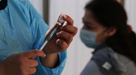 Quiénes reciben la vacuna contra el Covid-19 desde el 27 de septiembre