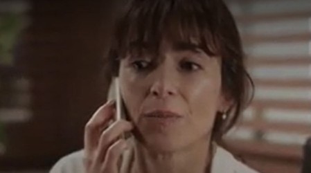 Teresa está muy angustiada por la desaparición de Joaquín