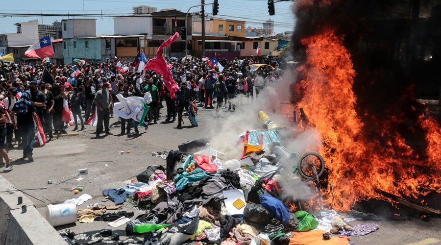 "Es inaceptable la violencia": Delegado Presidencial de Tarapacá tras marcha anti inmigrantes en Iquique