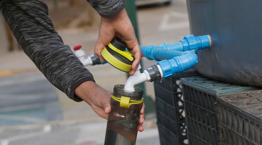 Conoce los puntos de abastecimiento para el corte de agua programado para 5 comunas de la RM