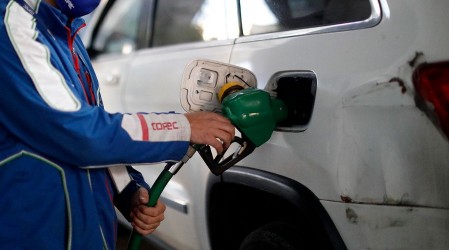 Nueva alza en las bencinas: Revisa dónde encontrar los precios más bajos