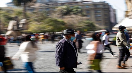 Revisa las comunas que hoy avanzaron y retrocedieron en el nuevo Plan Paso Paso