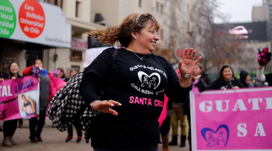 'Guatita de delantal': Parlamentarios enviaron proyecto para que abdominoplastía sea cubierta por el GES 'Guatita de delantal': Parlamentarios enviaron proyecto para que abdominoplastía sea cubierta por el GES