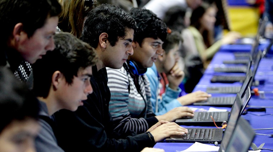 Mineduc extendió la fecha de postulación para obtener gratuidad, becas y créditos para la educación superior