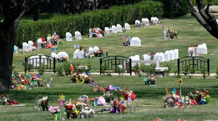 Revisa los horarios de funcionamiento de los cementerios este Día de Todos los Santos