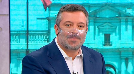 "Pensé hasta en salirme en algún minuto": Sichel se confiesa tras episodio de entrevista a su padrastro