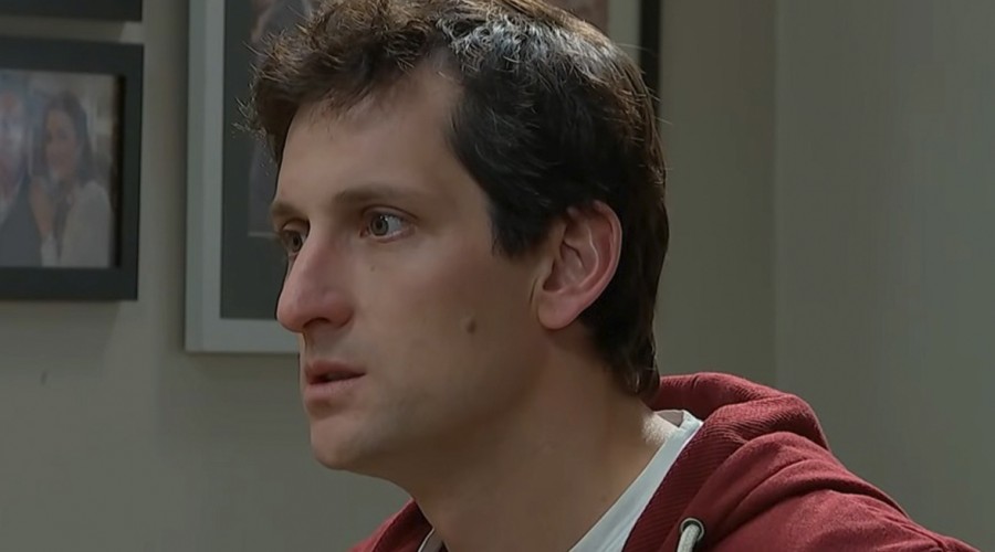 Benjamín no cree en las palabras de Rocío