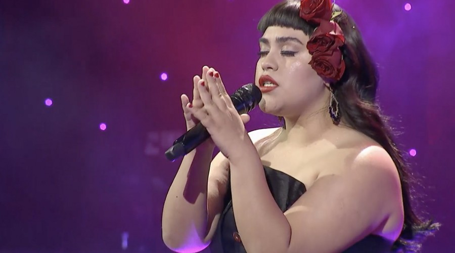 "Tremenda voz": Javiera Flores se llenó de halagos tras presentar su tributo en