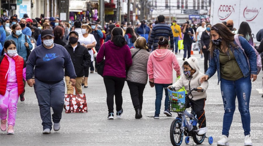 Proyecto de ley busca que obesidad se establezca como enfermedad crónica y tenga cobertura GES Proyecto de ley busca que obesidad se establezca como enfermedad crónica y tenga cobertura GES