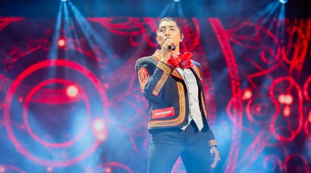 El cantante Juan Ángel Mallorca sorprendió con Alejandro Fernández