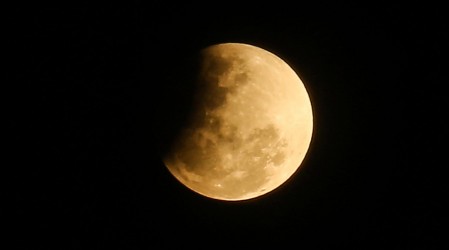 Eclipse de parcial de luna: ¿Cuándo y dónde se podrá observar este evento astronómico en el país?