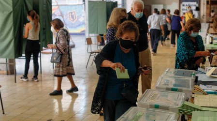 Mesas cierran a las 18 horas: Revisa qué pasa con quienes estén en la fila para votar