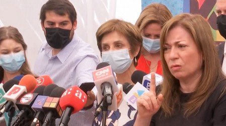 Paula Daza realiza su primera actividad de campaña en el comando de José Antonio Kast