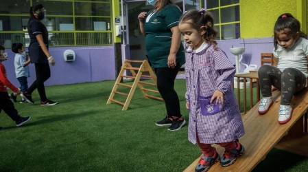 Plazo termina este martes 30: Revisa cómo postular a los jardines y sala cuna de la Fundación Integra