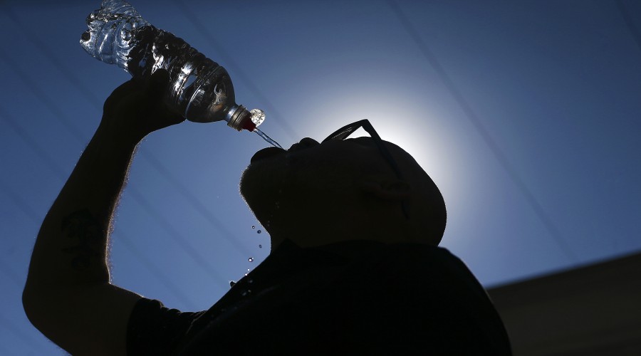 Dirección meteorológica emite alerta por altas temperaturas para este fin de semana en 6 regiones