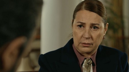 Hunkar se confiesa con Fekeli (Capítulo 192 - Parte 1)