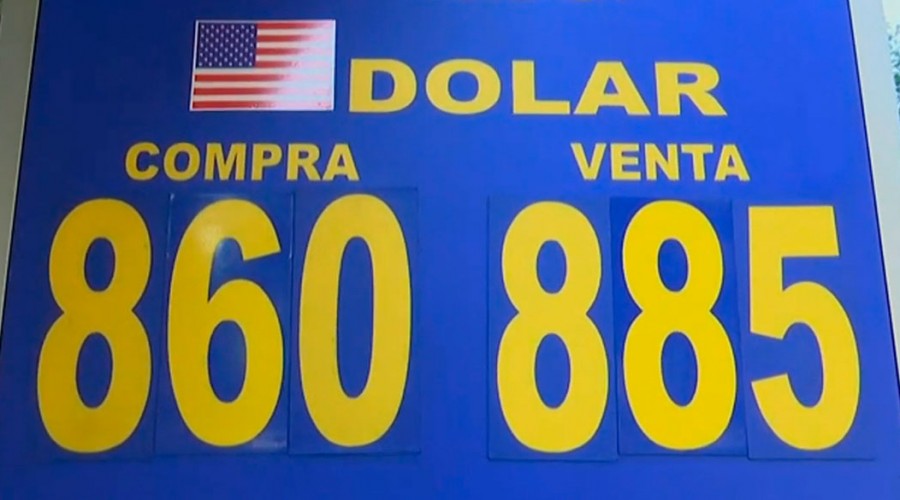 Dólar se dispara tras triunfo de Boric: Roberto Saa explica las consecuencias en la economía nacional