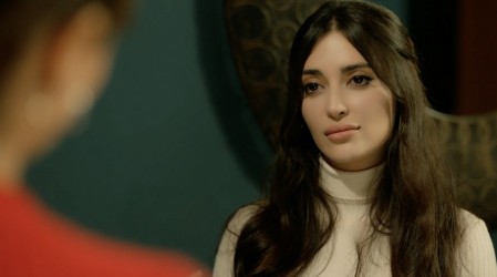 Zuleyha intenta convencer a Mujgan sobre Yilmaz (Capítulo 199 - Parte 2)