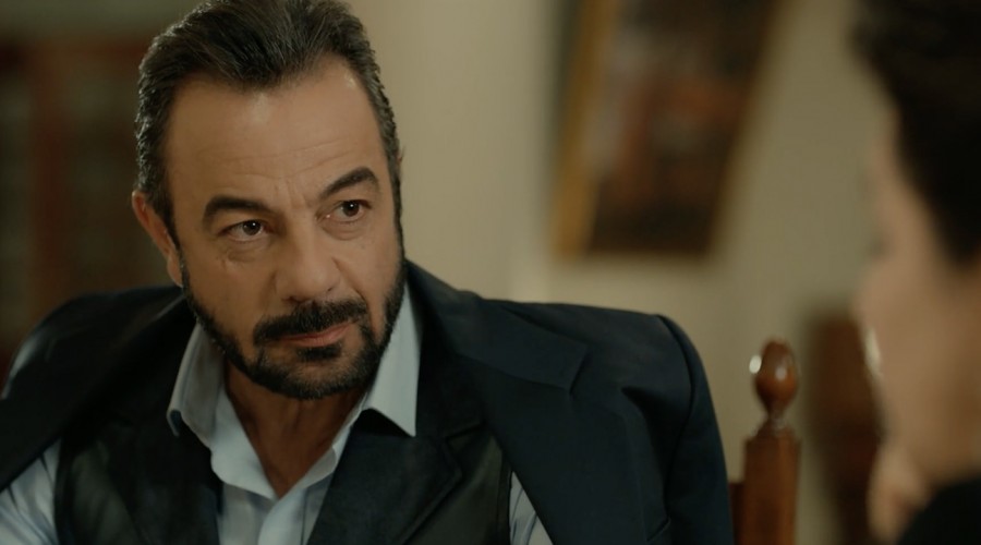 Fekeli investiga la muerte de Ercument (Capítulo 204 - Parte 1)