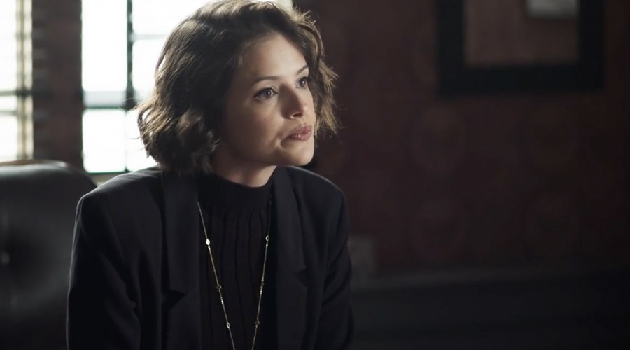 La madre de Regis le pide dinero a Josiane (Capítulo 93 - Parte 2)