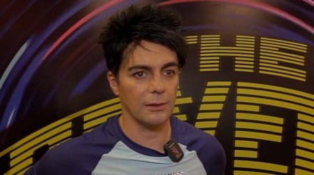 César Sepúlveda tras perder su duelo en 'The Covers 2': 'Cantar en vivo con Beto Cuevas ahí, es un estrés'