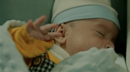 Mujgan se escapa junto a su hijo (Capítulo 217 - Parte 2)