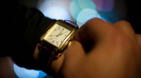 Cambio de hora en Chile: Conoce la próxima fecha en que debes atrasar 1 hora