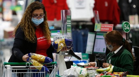 Senado votará ley para cierre anticipado de comercios: Conoce los horarios de funcionamiento que establece
