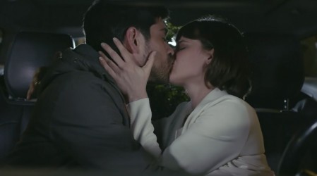 ¿Te acuerdas cómo fue el primer beso de Francisca y Santiago?: Revive este apasionado encuentro