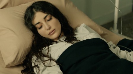 Mujgan intenta suicidarse (Capítulo 230 - Parte 1)