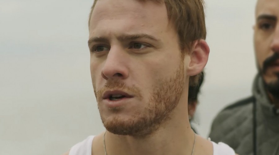 'Ya lo amo': Kerem Bursin se llena de elogios luego del estreno de 'Puerto Estambul'