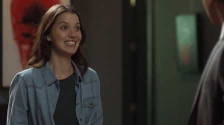 En Rock Story: ¡Julia sale de la cárcel!