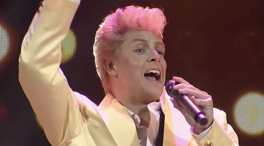 Sebastián Longhi se la jugó con todo con su tributo a David Bowie