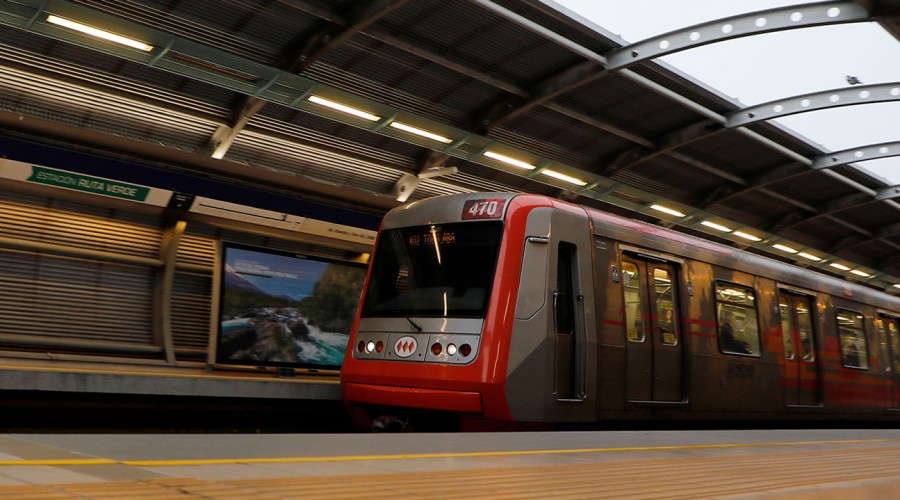 Ingresan proyecto de rebaja en la tarifa del transporte público: Revisa los posibles nuevos precios del Metro