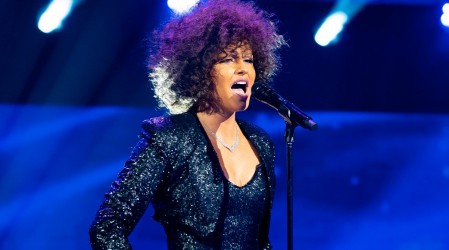 Whitney Houston es el tributo de Emilia Dides en "The Covers 2"