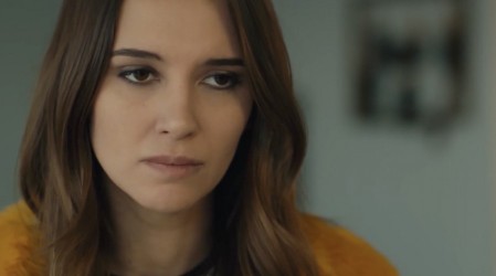 Puerto Estambul: Derin confiesa que está embarazada