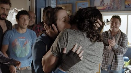 "Por fin el primer beso": Escena de Ramona y Chaparro emociona a los seguidores de la teleserie