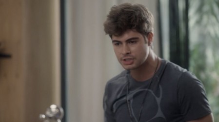 Avance extendido: Leo deberá ser telonero de la banda 4.4