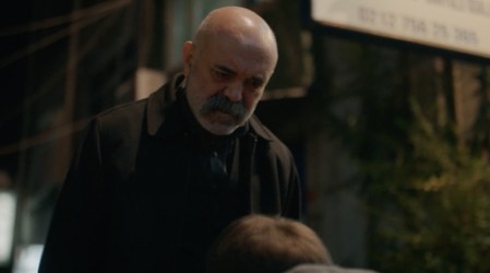 Idris desata su furia (Capítulo 135 - Parte 1)