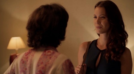 Avance extendido: Julia cuestiona las reales intenciones de Mariane