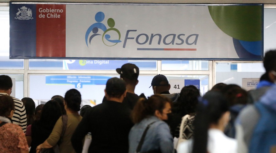 Afiliados a Fonasa: Revisa todos los beneficios que pueden recibir los cotizantes