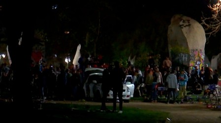 Fiestas sin control y delincuencia en Parque Almagro tienen en alerta a los vecinos