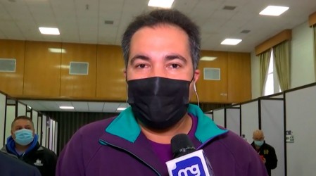 Tras robo de vacunatorio: Alcalde de Conchalí denuncia baja dotación de carabineros en la comuna