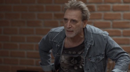 Gordo busca alejar a Laila de la disquera (Capítulo 131 - Parte 1)