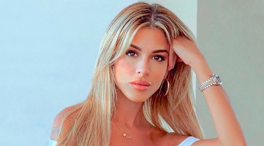 "Increíble": Oriana Marzoli enciende las redes con osado vestido en la alfombra roja de una película